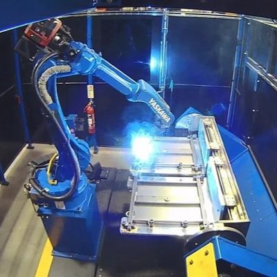 Payload 12kg Reach 2010mm Industrial Arc Welding Robot 6 Axis Yaskawa ...