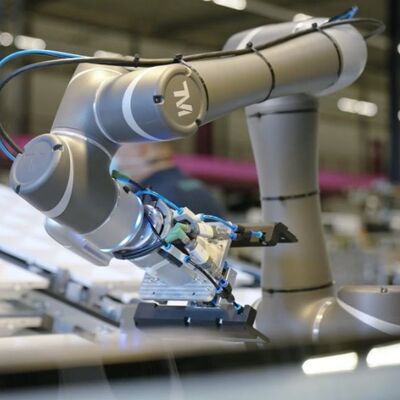 Techman TM12 TM14 Collaborative Robots with ZhiXing Hand Series for ...